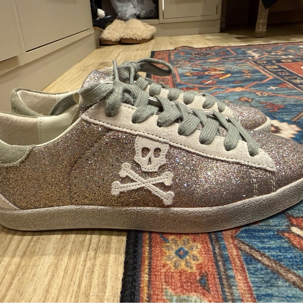 Sparkling Skull Women's Sneakers
